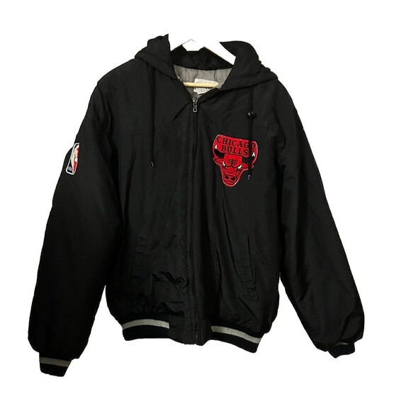 Chicago Bulls Vintage 1980s Men's Large Black NBA Basketball Jacket with Hood.
